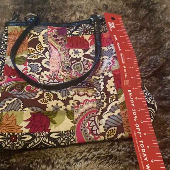 Vera Bradley, patchwork, quilted bag with faux patent leather - Picture 6 of 6